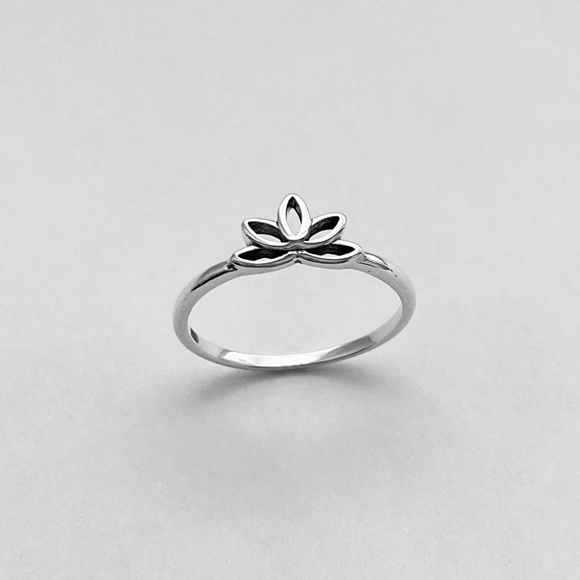 Sterling Silver Tiny Lotus Ring, Dainty Ring - Picture 11 of 15